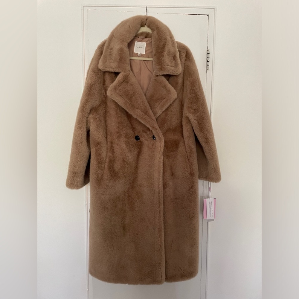 AVEC LES FILLES FAUX FUR COAT